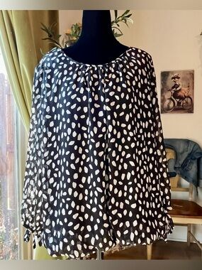 Tamara H. Black, White & Beige Abstract Polka Dot Flowy Blouse Top 1X